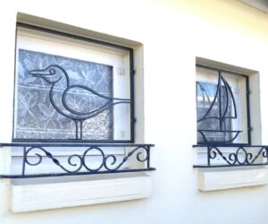 Grilles décoratives en ferronnerie d'art Cet ouvrage fait partie des réalisations proposées par La Petite Enclume : Ouvrages en ferronnerie et métallerie en Côtes d'Armor