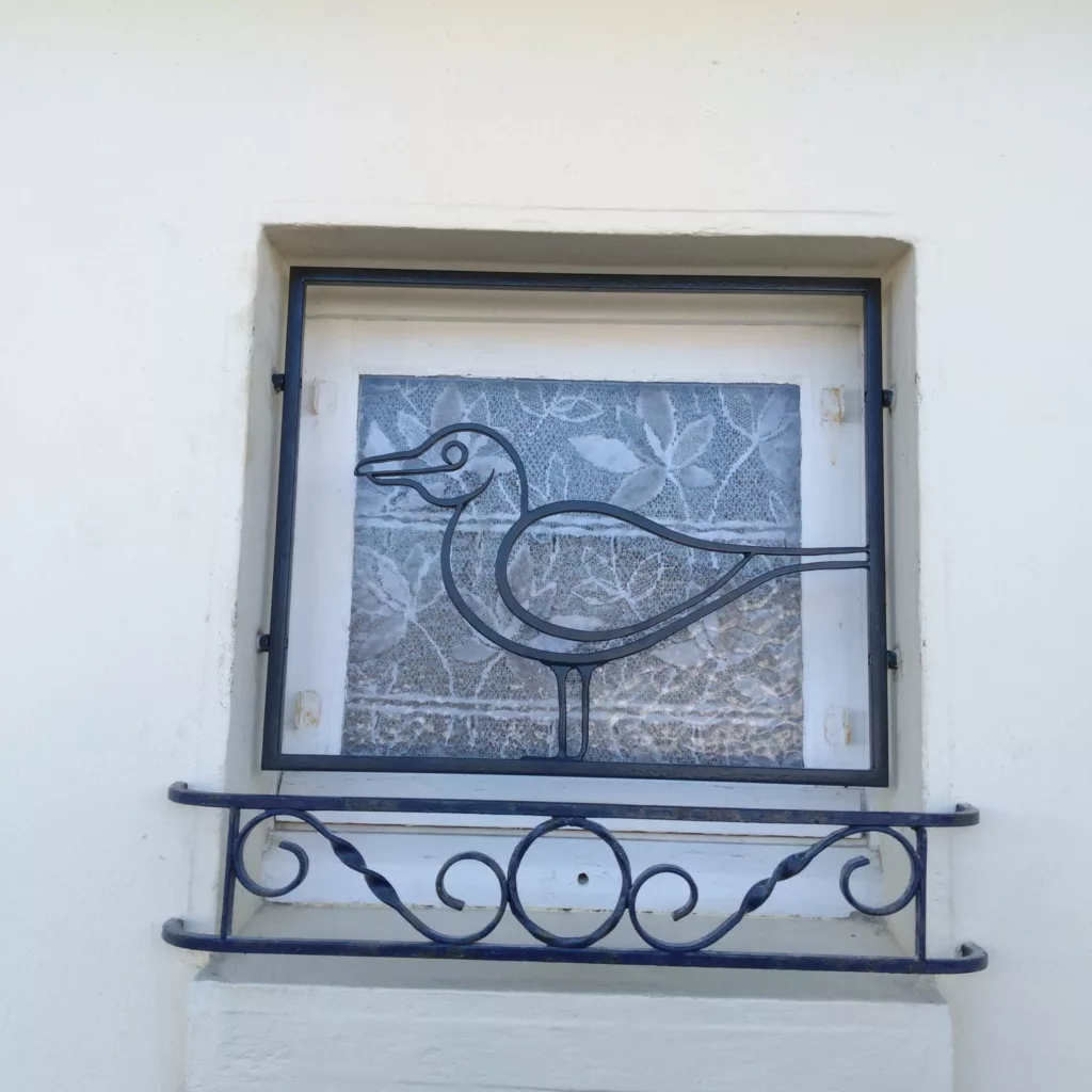 Mouette forgée pour grille décorative
